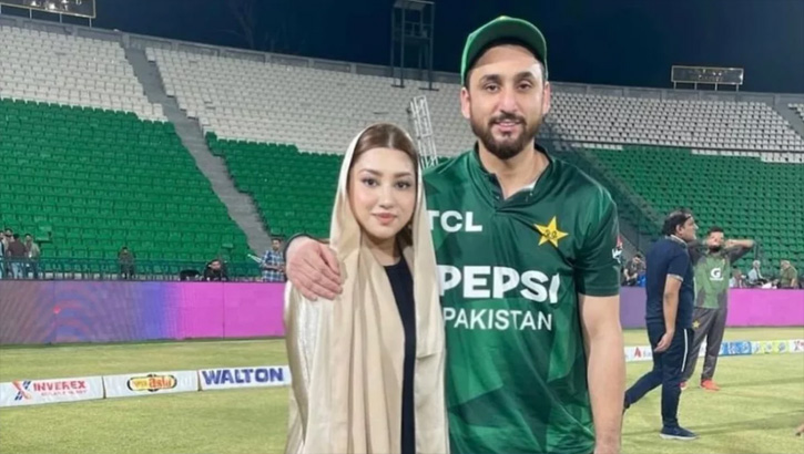 গালি দিয়ে বিশ্বকাপ জেতা যাবে না, পাকিস্তানি অধিনায়কের স্ত্রীর ক্ষোভ